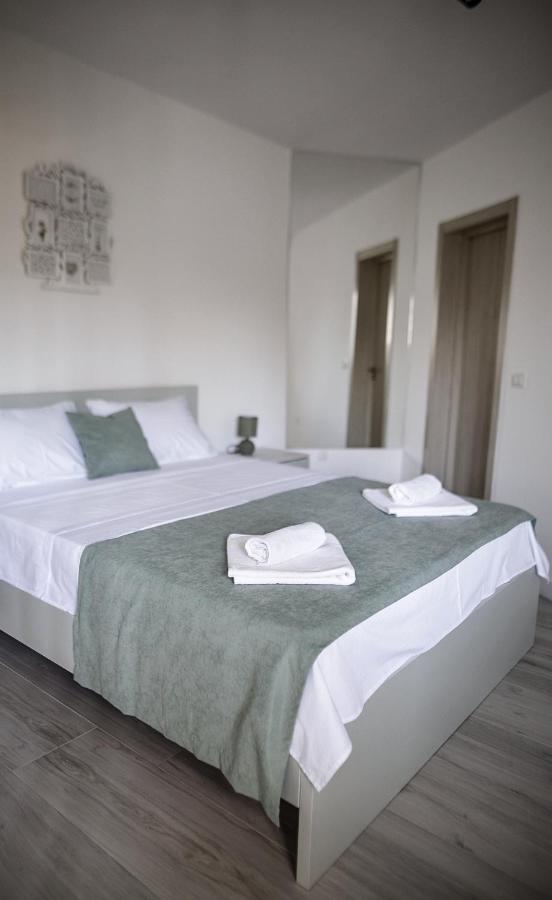Allure Apartments Ulcinj Esterno foto